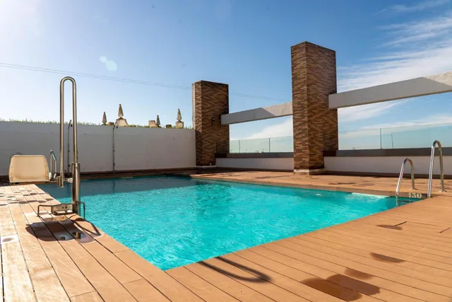 غرفة ديلوكس بشرفة، Tryp Cordoba Ex Tryp Los Gallos 1/1