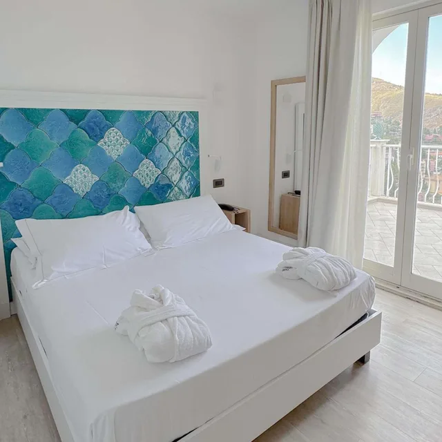 غرفة كلاسيكية بسرير كوين بشرفة، Splendid Hotel Taormina 2/4