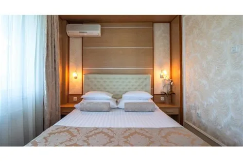 غرفة قياسية، Cezar Hotel 2/2