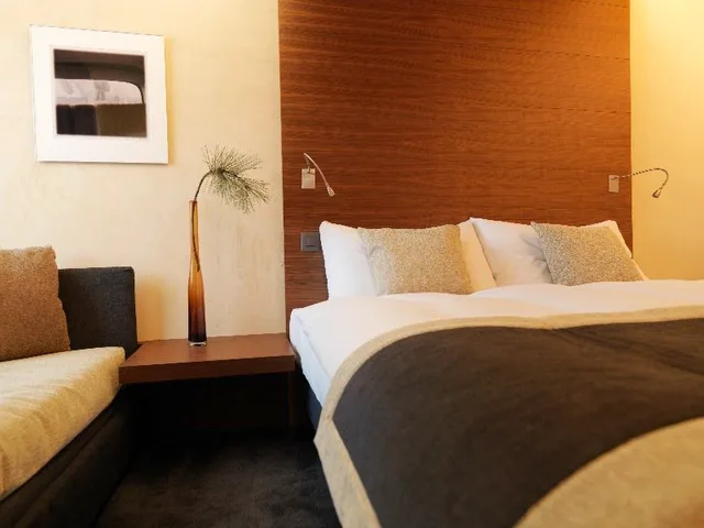 غرفة بسرير مزدوج بشرفة، SIGNINAHOTEL 2/2