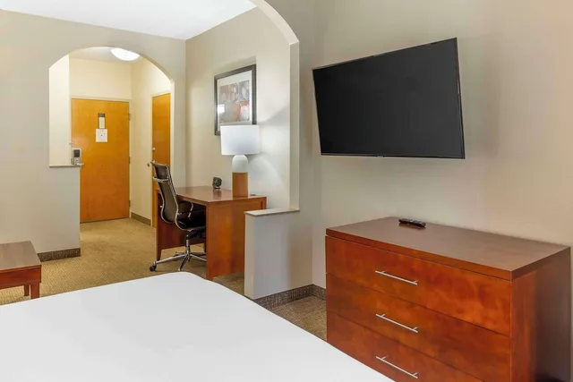 جناح بسرير كينج لذوي الإعاقة، Spark by Hilton Salem East Electric Road 3/5
