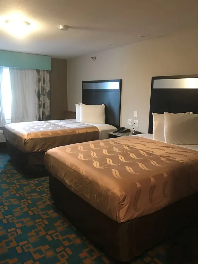 غرفة بسريرين كوين، Surestay Hotel By Best Western Brownsville 2/5