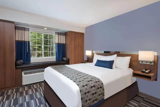 غرفة بسريرين كوين، Microtel Inn & Suites By Wyndham Windham 4/6