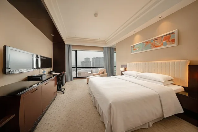 غرفة بسرير كينج بإطلالة على المدينة، Four Points By Sheraton Hangzhou 2/10