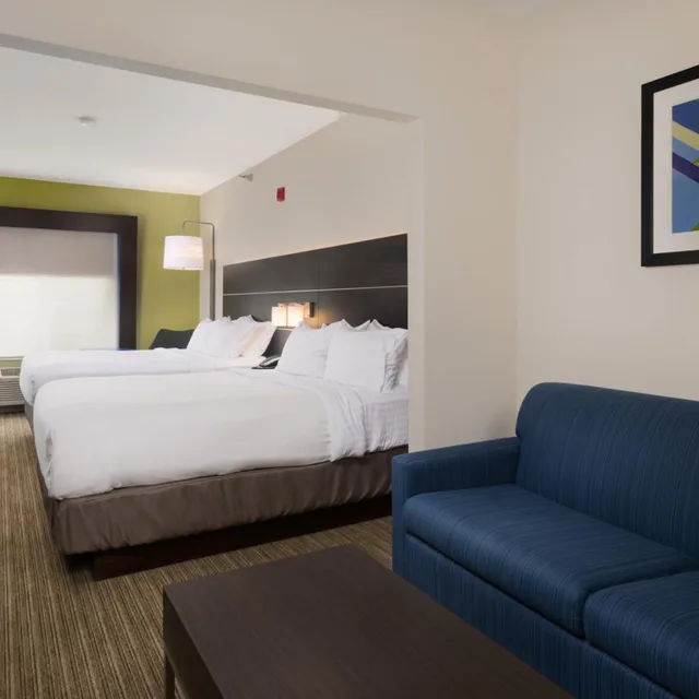 Standard, Queen Bed, Sofa, Holiday Inn Express Hotel And Suites Independence Kansas City 1/5