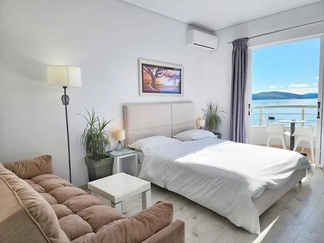 Junior Suite, Queen Bed, Sea View, Sofa, Hotel Joan 3/4