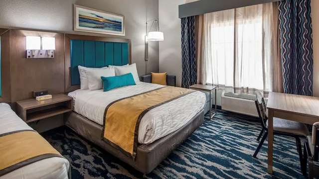 Standard, 2 Queen Beds, Bay View, Kitchenette، Executive Residency By Best Western Corpus Christi 3/6