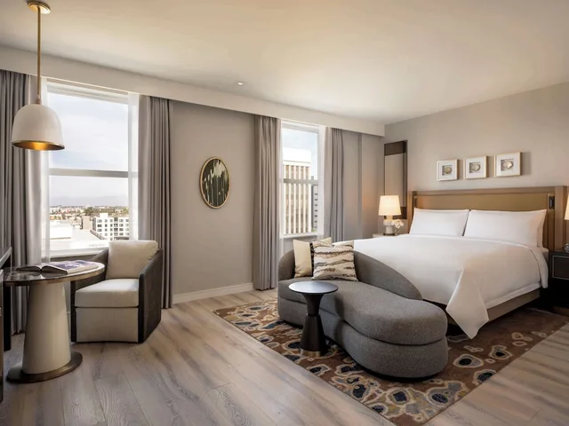 Deluxe, King Bed, Bay View، Fairmont Breakers Long Beach 1/10