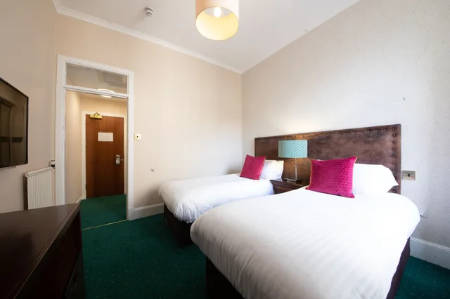 غرفة بسريرين منفصلين، Scotlands Spa Hotel 7/10