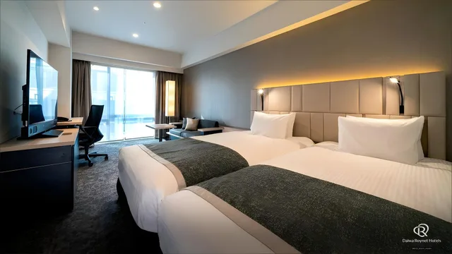 غرفة سوبيريور ثلاثية بسريرين منفصلين مع أريكة، Daiwa Roynet Hotel Tokyo Kyobashi 1/2