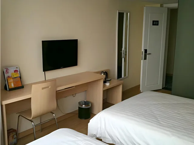 Fashion, Superior, Twin Beds، GREENTREE INTERNATIONAL COMMERCE CITY HOTEL 2/2