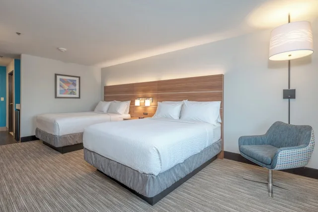 غرفة قياسية بسريرين كوين، Holiday Inn Express Suites Thornburg S Fredericksburg 1/2