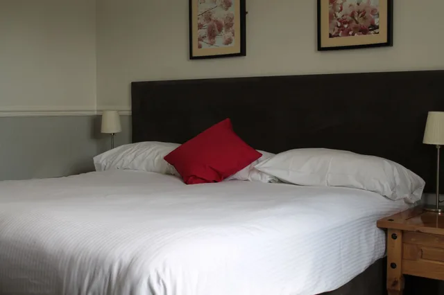 غرفة بسرير كينج، Oak Farm Hotel 4/8