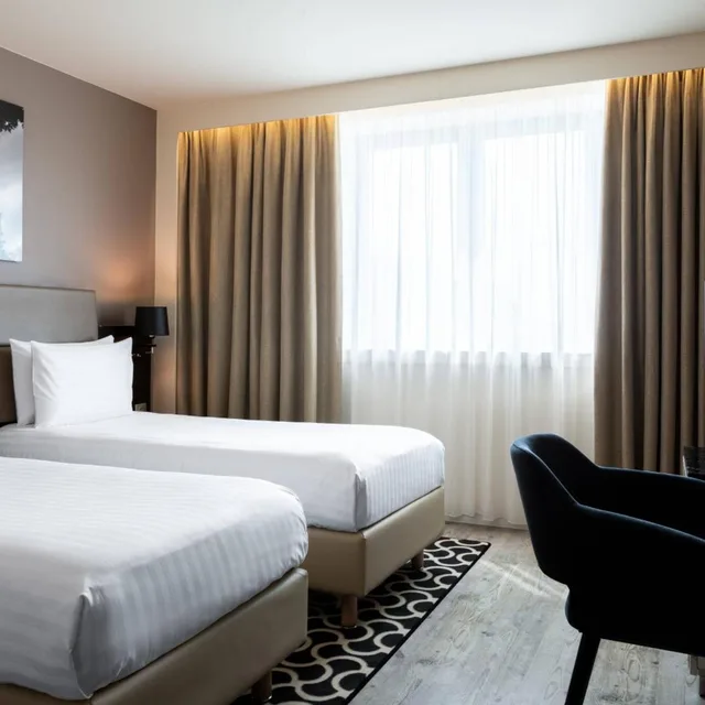 غرفة كلاسيكية بسرير فردي، Ac Hotel Paris Porte Maillot 1/4