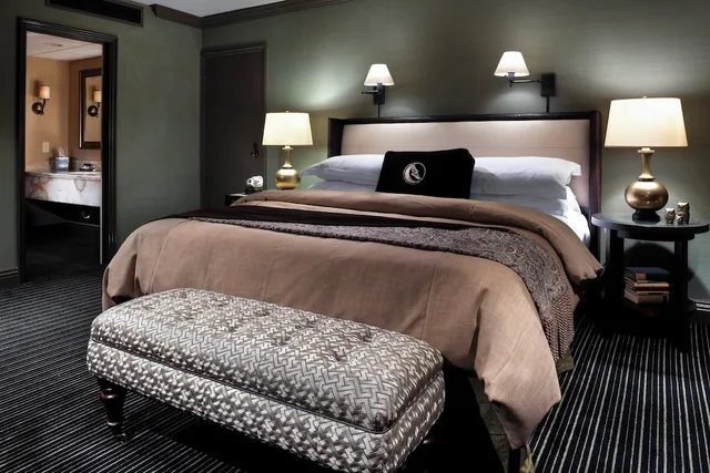 Deluxe, King Bed, City View, Accessible, The Los Angeles Athletic Club 4/5