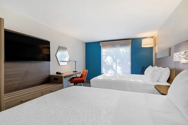 غرفة قياسية بسريرين كوين، Holiday Inn Express Hotel Suites the Villages 8/10