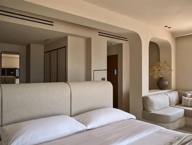 جناح سيغنتشر بسرير كينج بإطلالة على البحر بجاكوزي، Omeon Mykonos 2/10