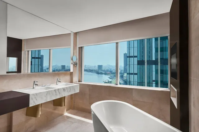 استوديو بسريرين مزدوجين بإطلالة على المدينة، Le Meridien Saigon 5/7