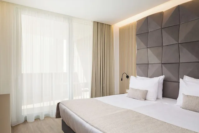 جناح كلاسيكي بسريرين منفصلين مع أريكة، Aminess Laurel Khalani Hotel 1/2