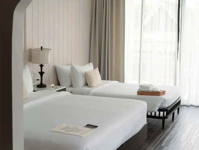غرفة ثلاثية بسرير كينج وسرير فردي، Burirattana Hotel - Adults Only 4/7