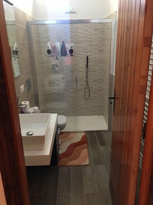 غرفة بانورامية بسرير كوين بإطلالة على البحر، B&B Villa Reginella 2/2