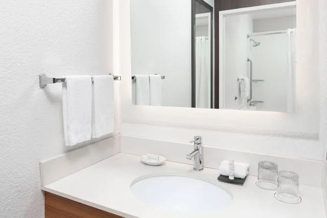 جناح بسريرين مزدوجين مع أريكة، Springhill Suites Scottsdale North 6/7