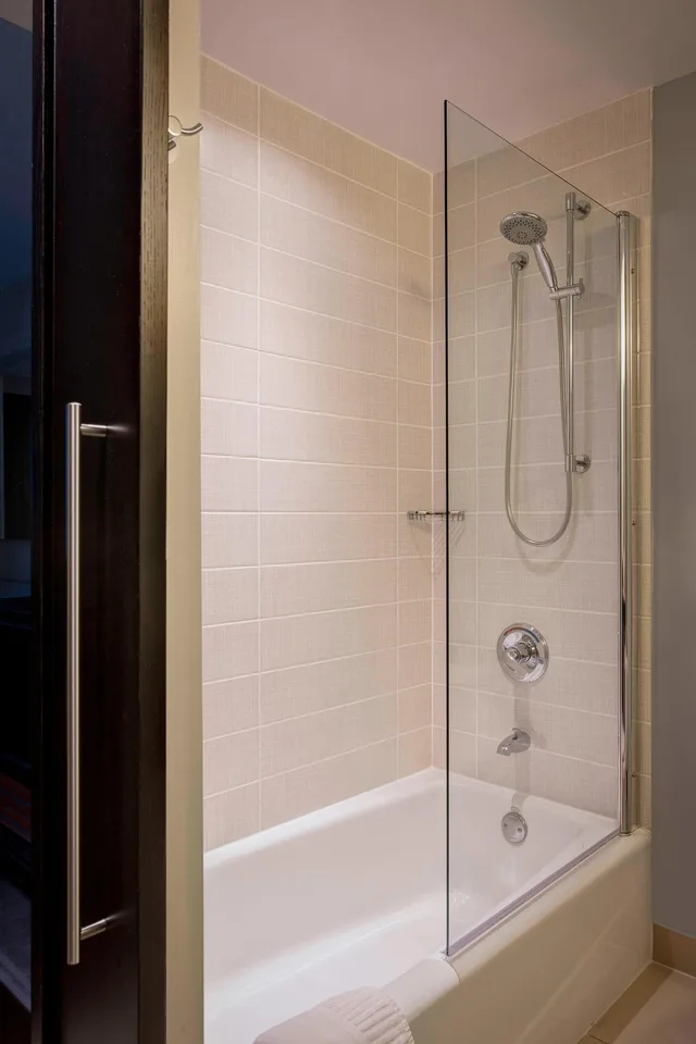 غرفة تنفيذية بسريرين مزدوجين، Courtyard New York Jfk Airport 3/3