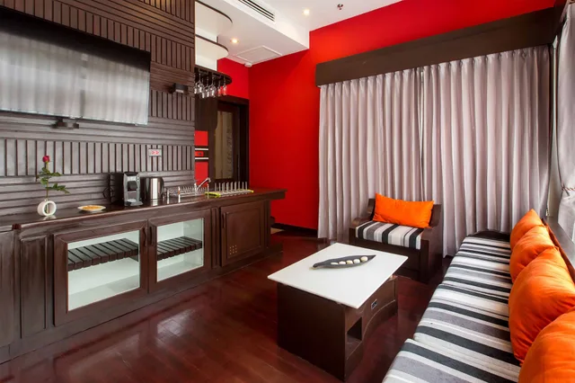 Privilege, Suite, Villa, King Bed, Sofa, Privilege Pool, De Sarann Villa 7/10
