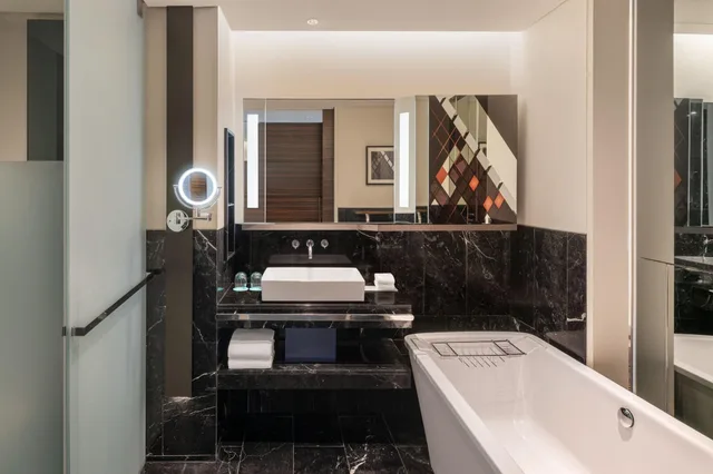 غرفة كلوب بسرير كينج، LE MERIDIEN BANGKOK 4/6