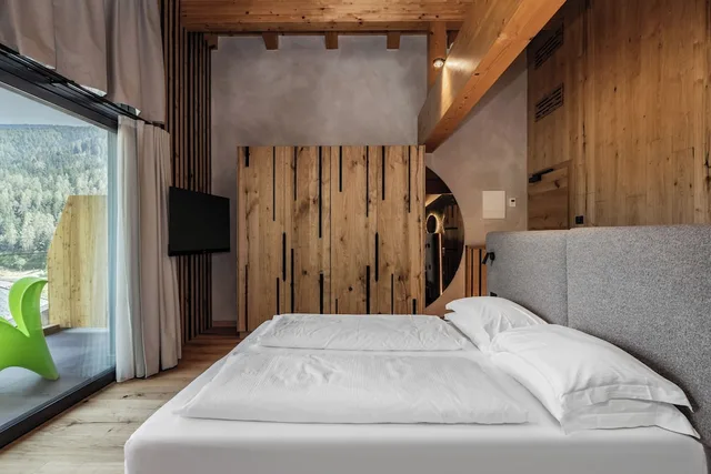 Pure, Bliss, King Bed, Hotel Palace Ravelli 1/5