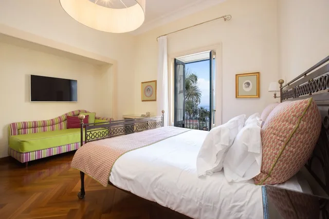 Junior Suite, Double and Twin Beds, French Balcony، Palazzo Marziale 3/10