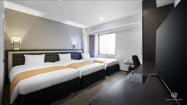 غرفة قياسية ثلاثية بسريرين منفصلين للمدخنين، Daiwa Roynet Hotel Osaka Kitahama 1/1