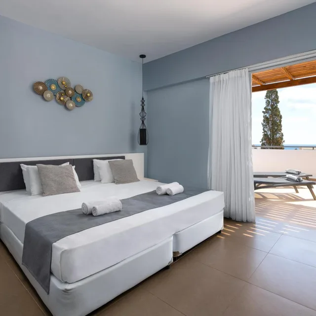 غرفة بسريرين منفصلين بإطلالة على البحر، Belmare Hotel 2/5