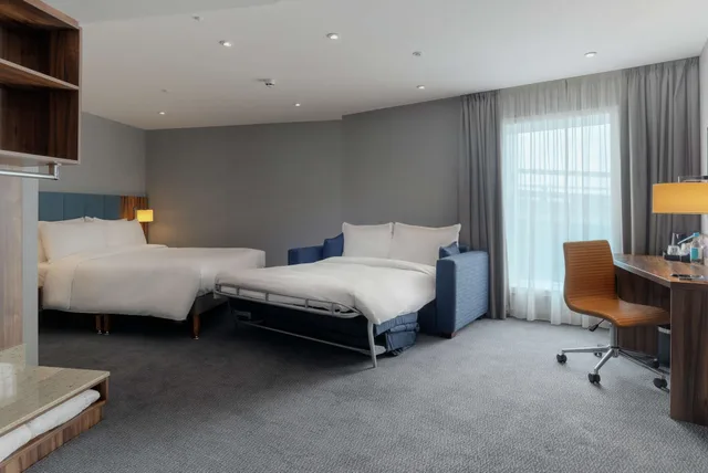 غرفة بسرير كينج لذوي الإعاقة، Hilton Garden Inn London Heathrow Terminal 2 and 3 7/14