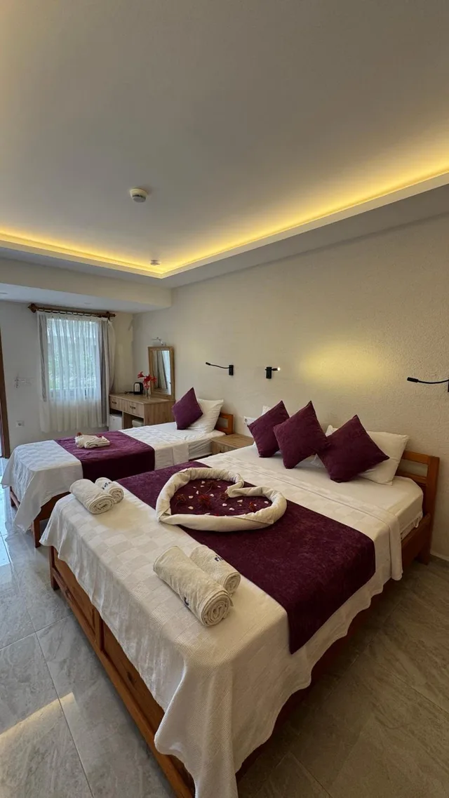 غرفة قياسية ثلاثية، Riverside Hotel 8/10