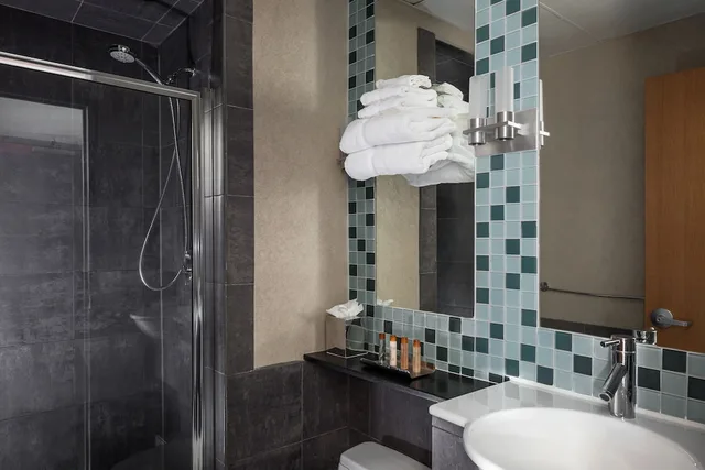 غرفة قياسية بسرير مزدوج، Charlesmark Hotel 3/3