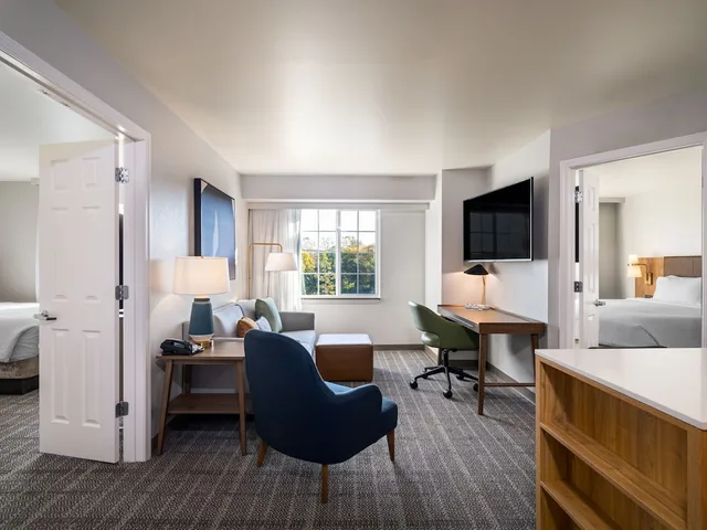 جناح بسرير كينج وسريرين كوين بغرفتي نوم بمطبخ، STAYBRIDGE SUITES ROCHESTER - UNIVERSITY 3/5