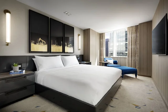 جناح تنفيذي بسرير كينج بغرفة نوم واحدة، Jw Marriott Edmonton Ice District 2/3