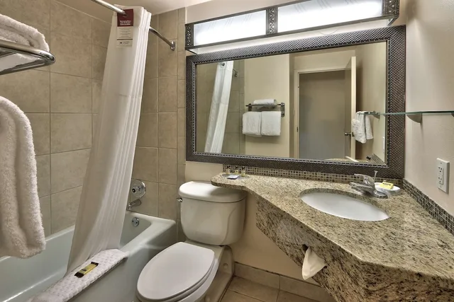 Standard, 2 Queen Beds, Pet Friendly, Best Western Plus Rio Grande Inn 9/10