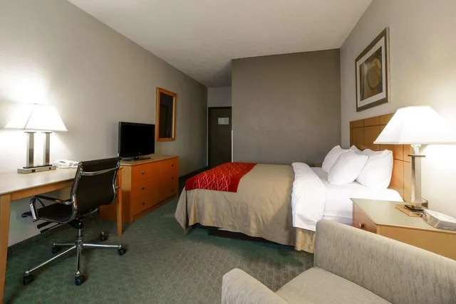 غرفة بسرير كوين لذوي الإعاقة، AmericInn by Wyndham Quincy 3/4