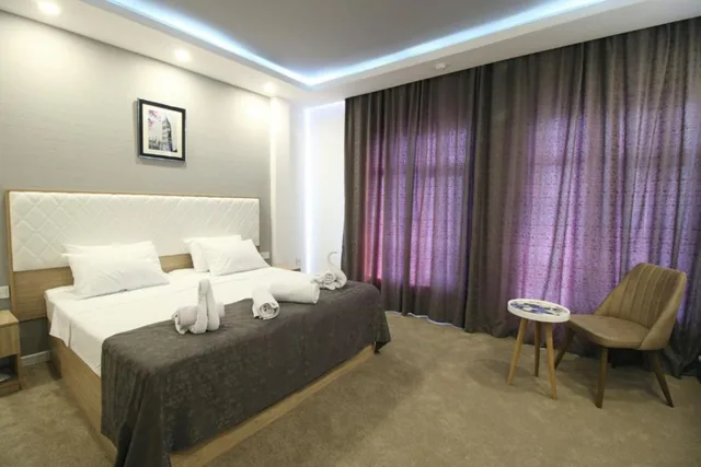 Panoramic, Queen Bed, Zamzam Hotel 1/3