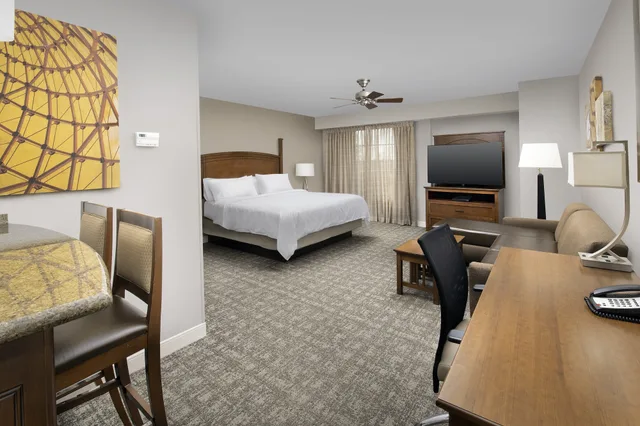 جناح استوديو بسرير كينج مع أريكة بمطبخ، STAYBRIDGE SUITES COLUMBIA 1/4