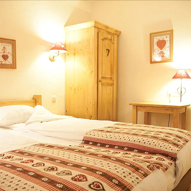 غرفة سوبيريور بسرير كوين، Inter Hotel Colmar Sud La Ferme Du Pape Hostellerie 1/7