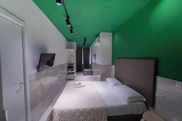 Deluxe, Triple, Queen Bed, City View, Annex, B&B Le 4 Stagioni Dante's Suites 2/4