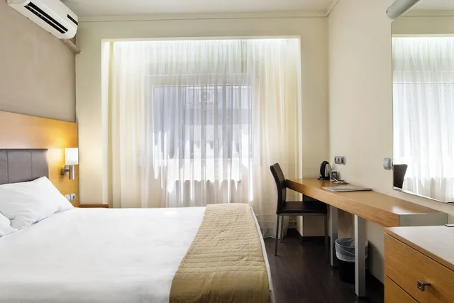 غرفة متصلة قياسية بأربعة أسرّة، Capsis Hotel Thessaloniki 8/10
