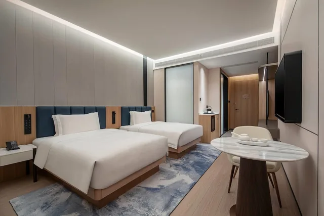 غرفة سوبيريور بسريرين مزدوجين، Days Hotel by Wyndham Zhuhai Jinwan 1/1