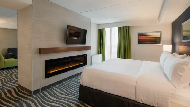 جناح بسرير كينج، Birchwood Inn, BW Premier Collection 3/4