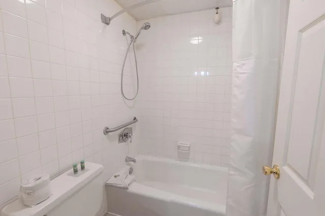 غرفة بسرير كوين يُسمح فيها بالحيوانات الأليفة، Best Western White House Inn 10/10