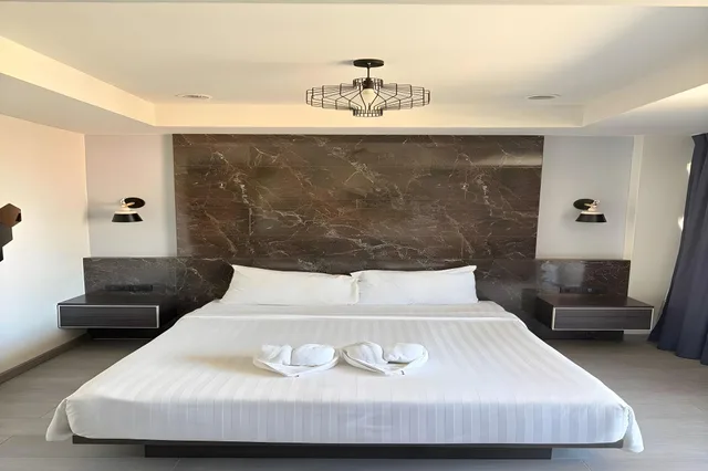 غرفة قياسية بسرير مزدوج، Jomtien Longstay Hotel 1/2