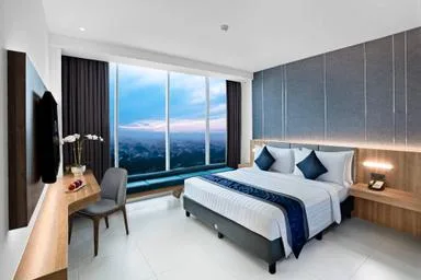 غرفة ديلوكس بسرير مزدوج، Aston Sidoarjo City Hotel and Conference Center 1/1